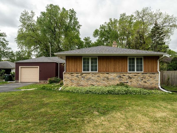 1711 W Mill Rd, Glendale, WI 53209
