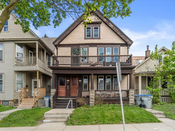 2116 N Oakland Ave, Unit 2118, Milwaukee, WI 53202