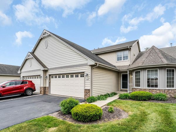 613 Annecy Park Cir, Waterford, WI 53185