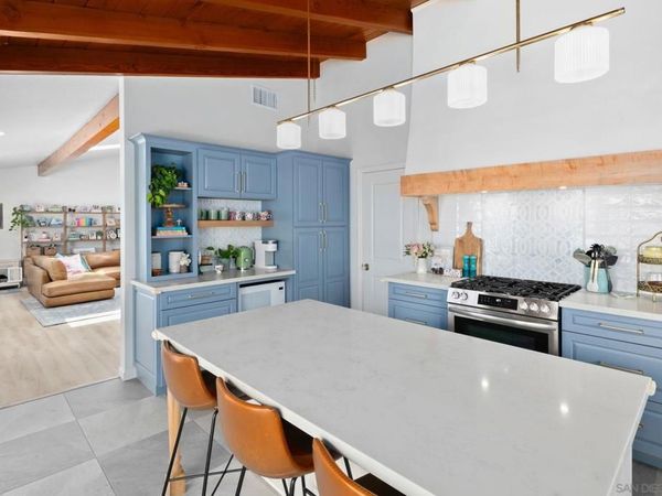 7346 Babette, San Diego, CA 92111
