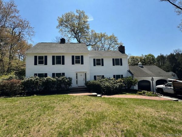 2068 Lansing Place , Muttontown, NY 11791
