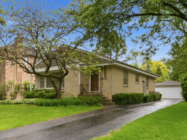 1242 Arbor Avenue , Highland Park, IL 60035