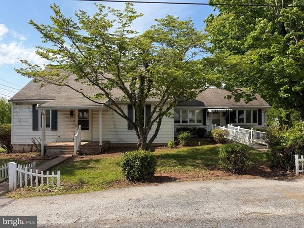 7705 ALTLAND AVENUE , ABBOTTSTOWN, PA 17301