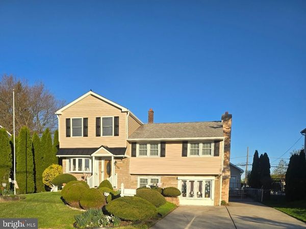 700 TRIMBLE BOULEVARD , BROOKHAVEN, PA 19015
