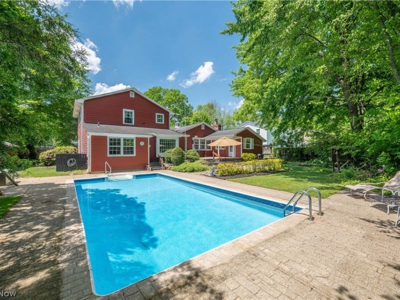 8045 Deerpath Drive, Youngstown, OH 44512 Photo 2