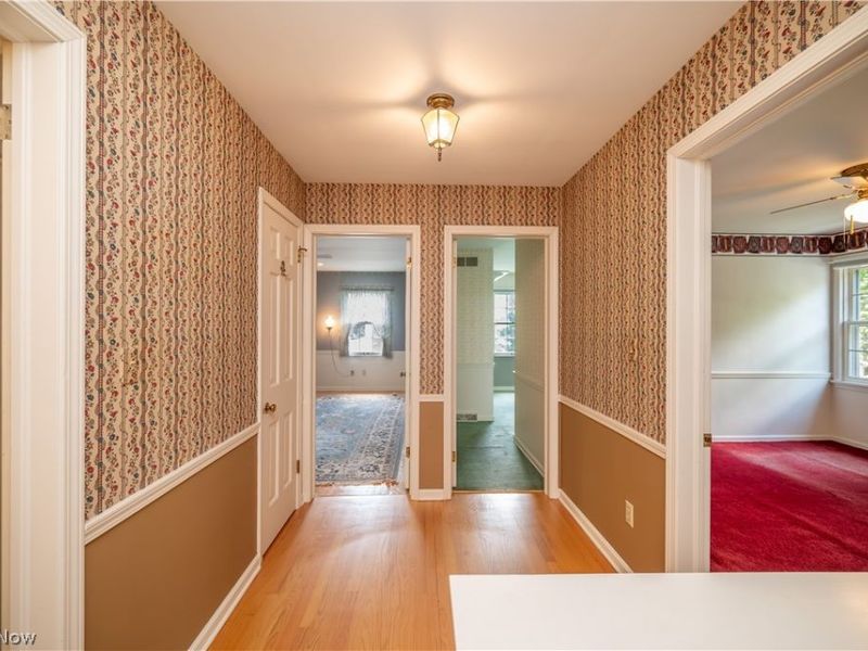 8045 Deerpath Drive, Youngstown, OH 44512 Photo 24