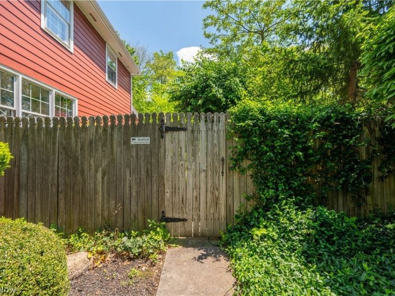 8045 Deerpath Drive, Youngstown, OH 44512 Photo 39