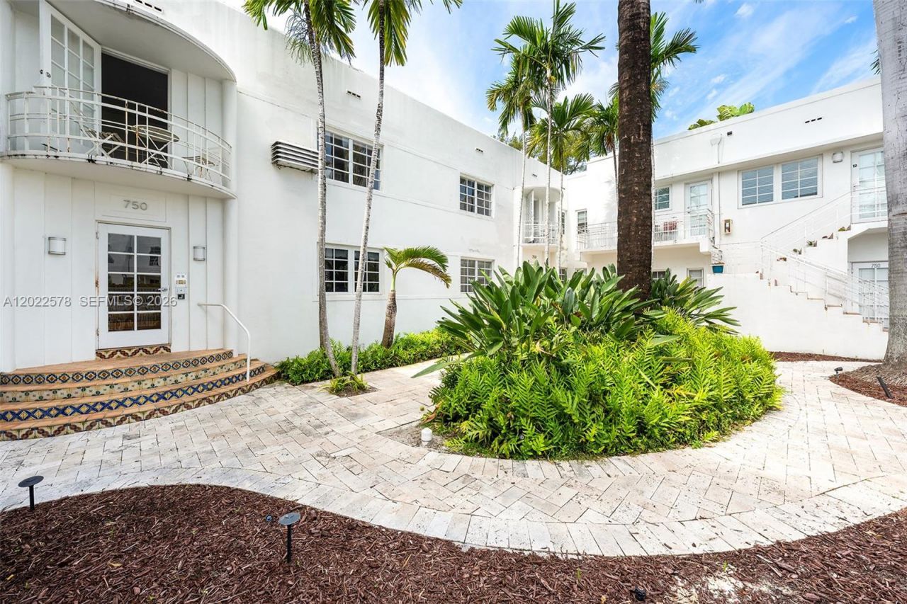 750 Espanola Way, Unit 9, Miami Beach, FL 33139 Photo