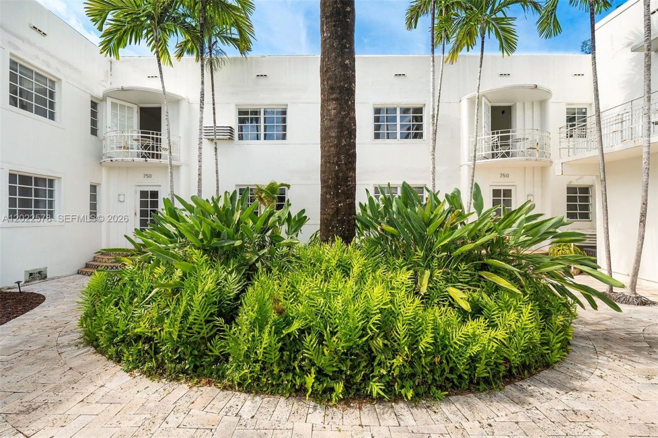 750 Espanola Way, Unit 9, Miami Beach, FL 33139 Photo