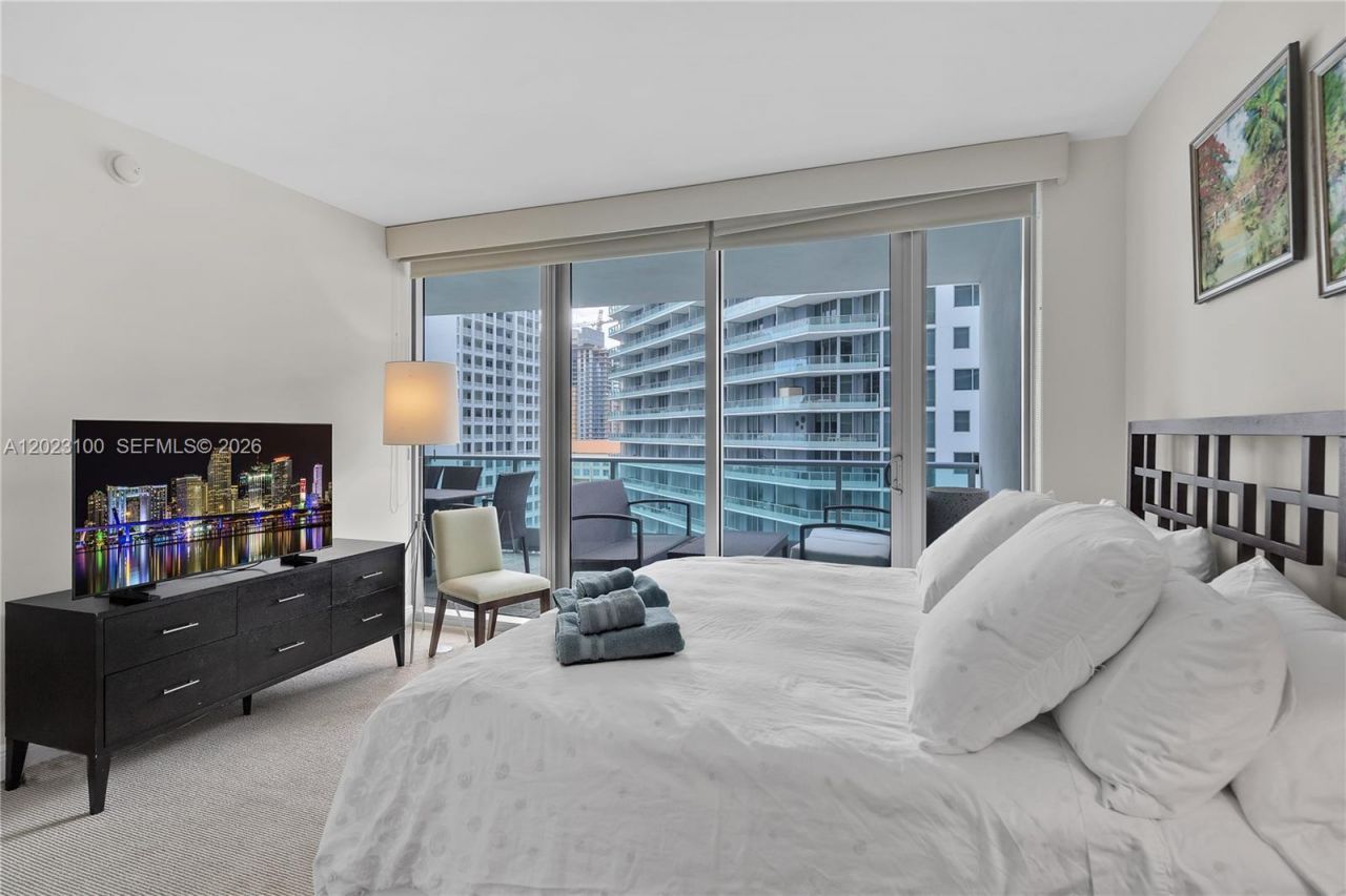1331 Brickell Bay Dr , Unit 2007, Miami, FL 33131 Photo