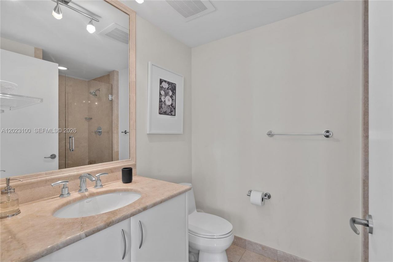 1331 Brickell Bay Dr , Unit 2007, Miami, FL 33131 Photo