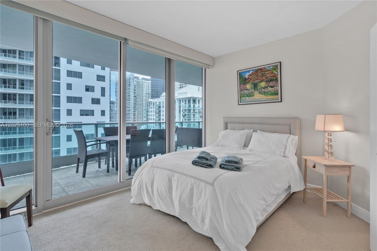 1331 Brickell Bay Dr , Unit 2007, Miami, FL 33131 Photo