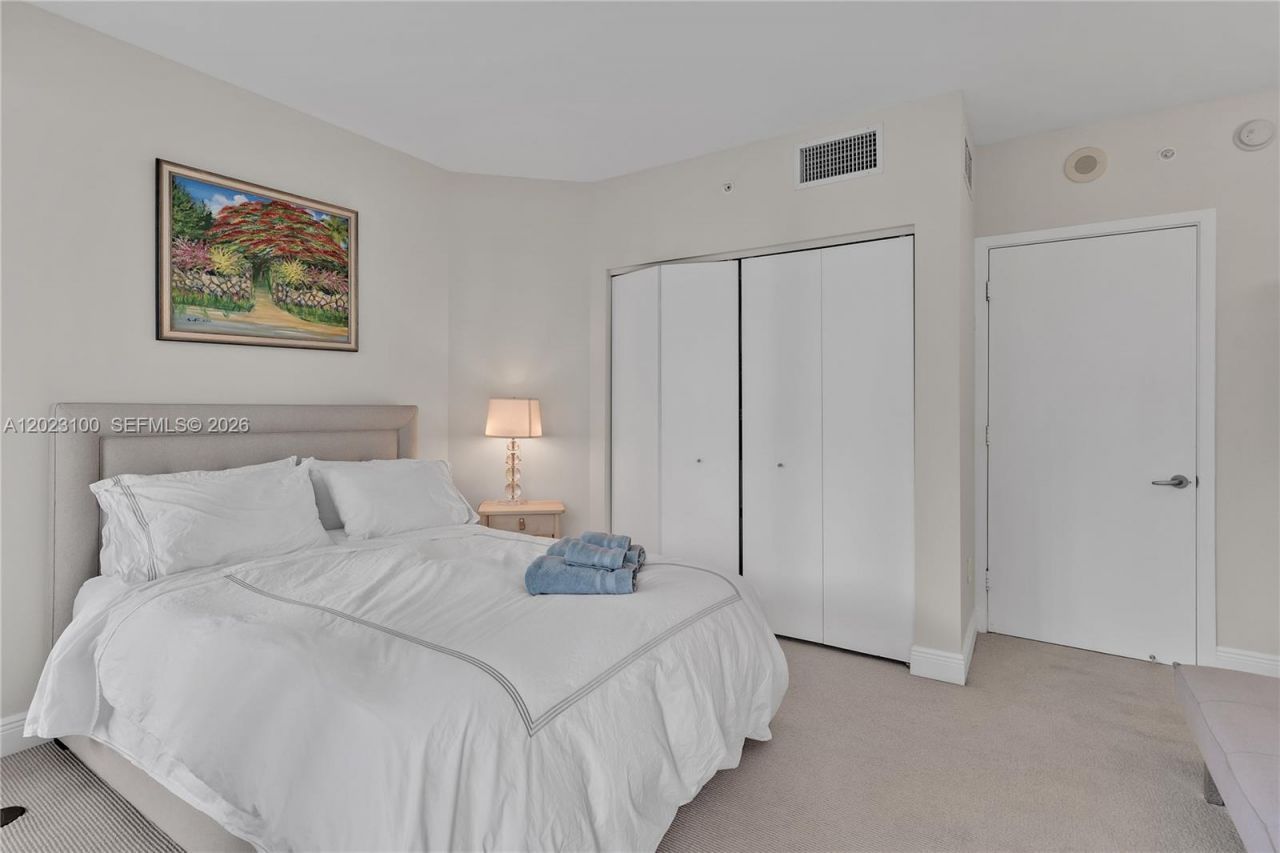 1331 Brickell Bay Dr , Unit 2007, Miami, FL 33131 Photo
