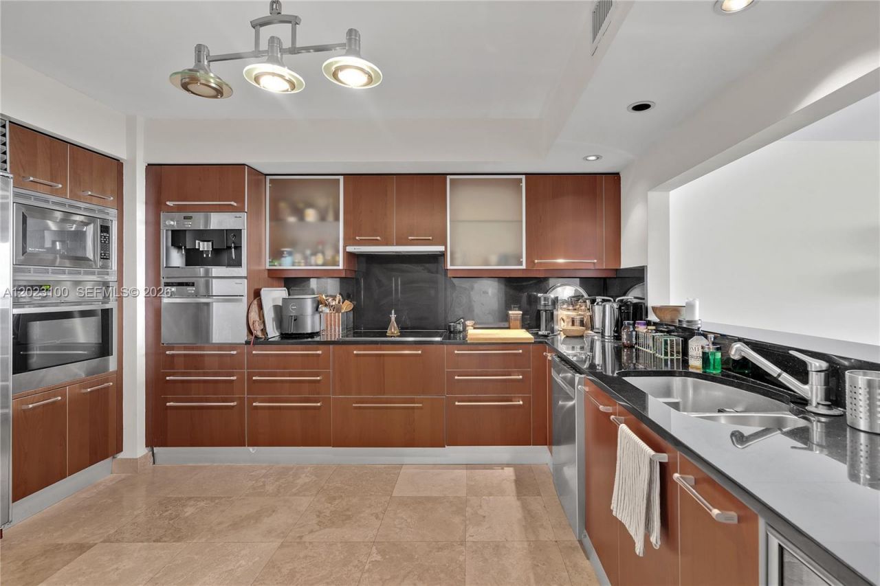1331 Brickell Bay Dr , Unit 2007, Miami, FL 33131 Photo