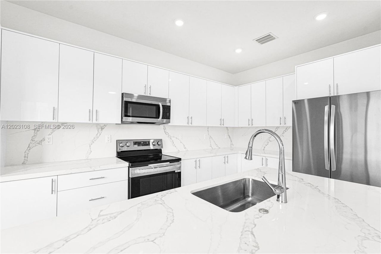 22555 SW 125th Ave , Unit 13A, Miami, FL 33170 Photo