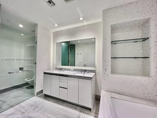 16901 Collins Ave , Unit 1104, Sunny Isles Beach, FL 33160 Photo