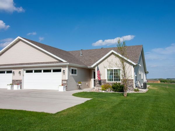 1827 S Cascade Street , Fergus Falls, MN 56537
