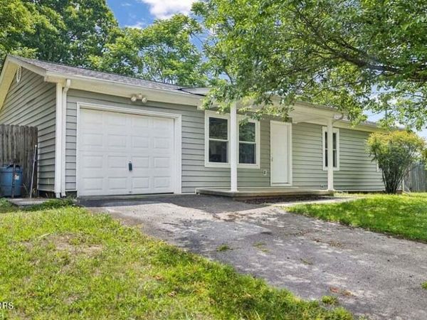 4106 Abercorn Rd, Knoxville, TN 37921
