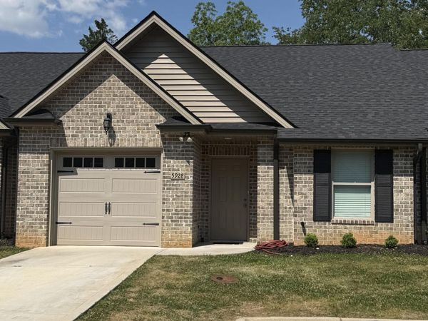 5928 Knox Hill Way, Knoxville, TN 37912