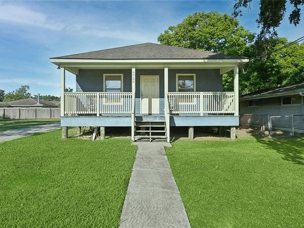 4726 LANCELOT Drive , New Orleans, LA 70127