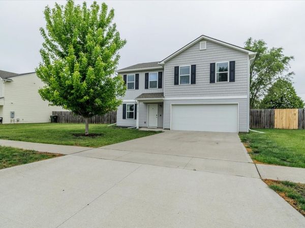 2210 Sunflower Street, Perry, IA 50220