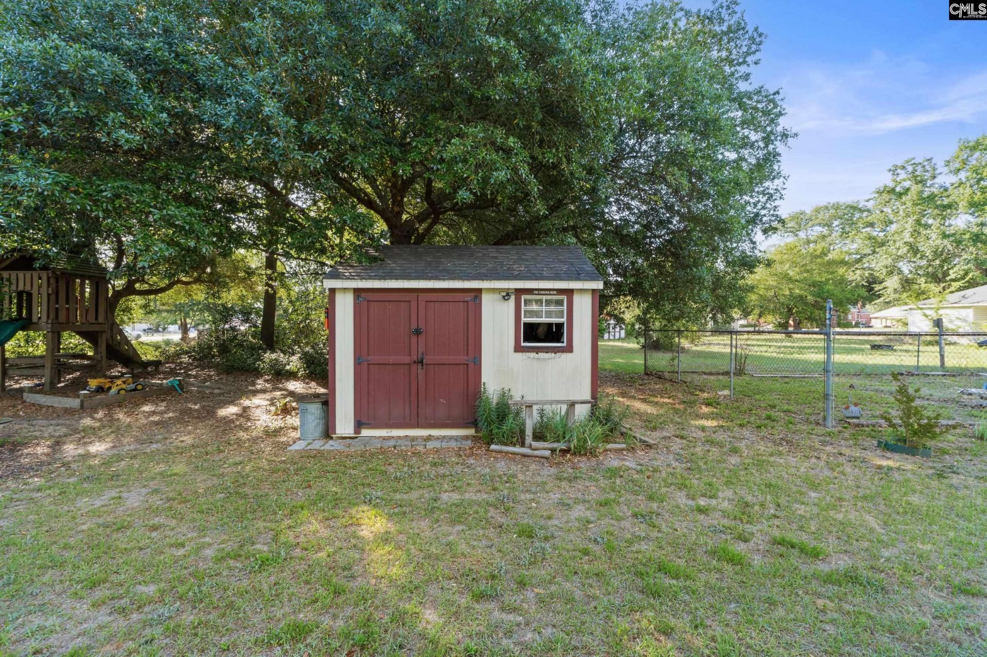 729 Magnolia Street  Photo 28