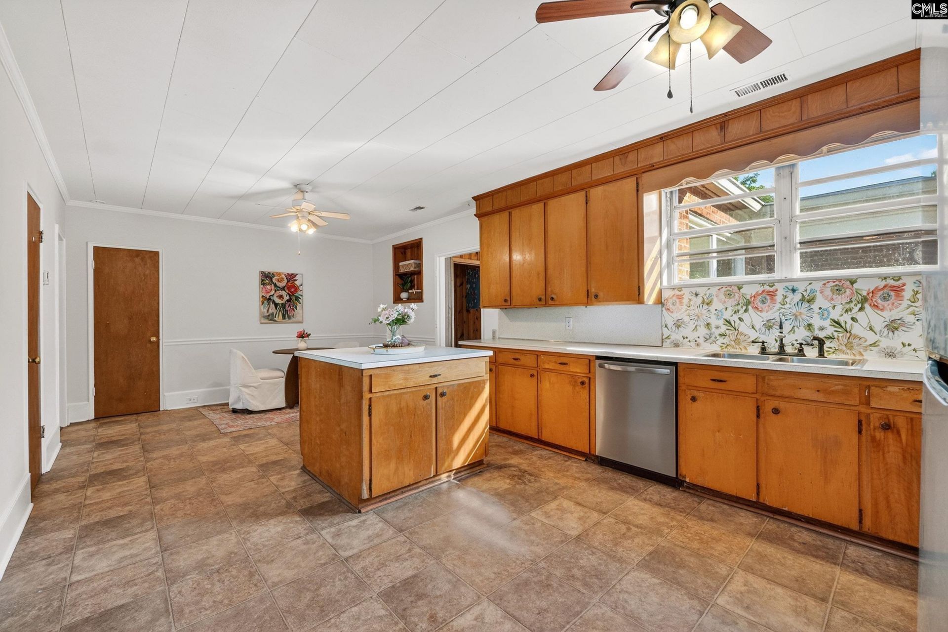 729 Magnolia Street  Photo 6