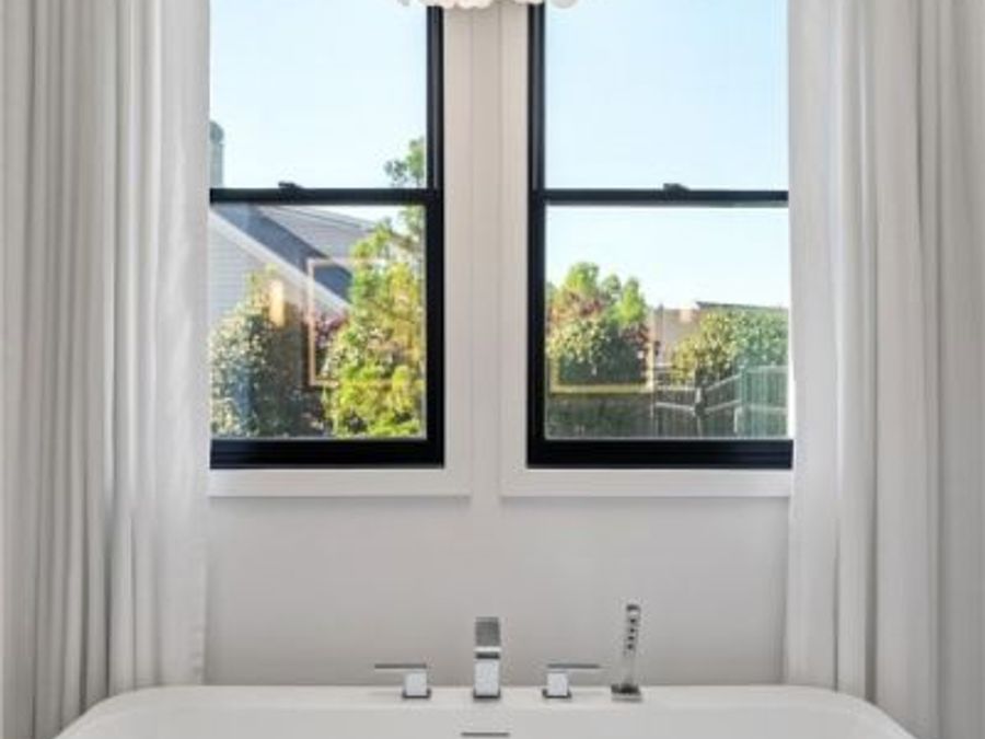 Property Image 100