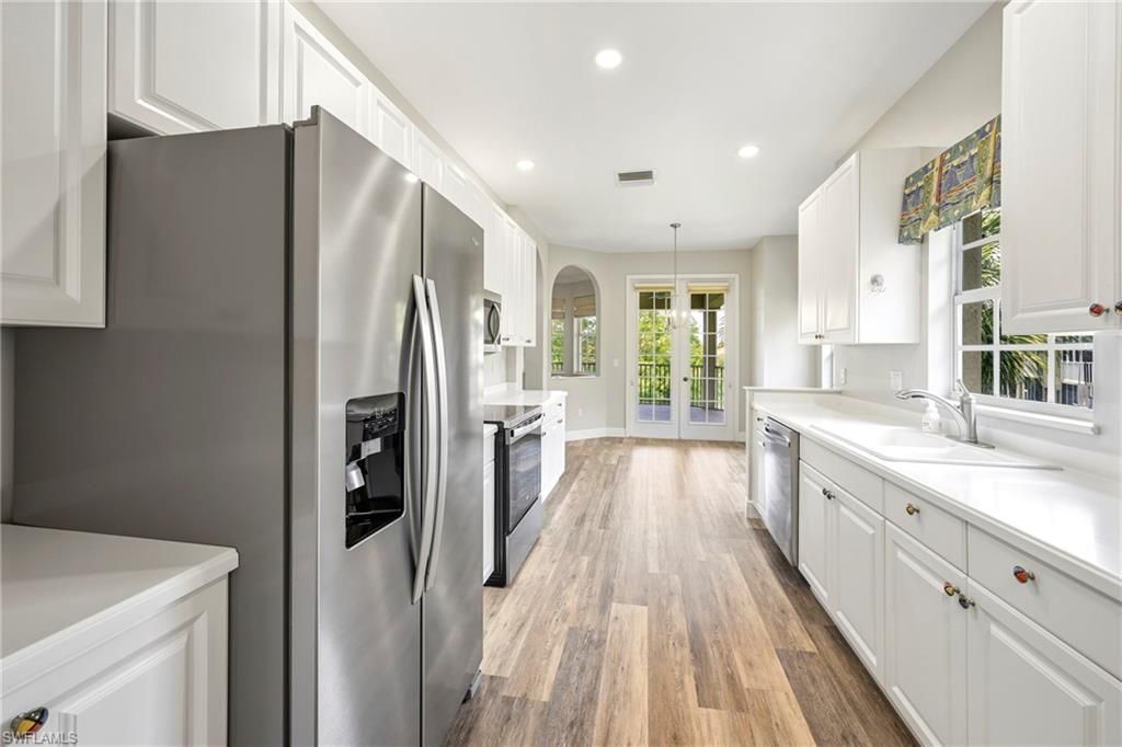 13921 Avon Park Cir, Unit 204, Fort Myers, FL 33912 Photo