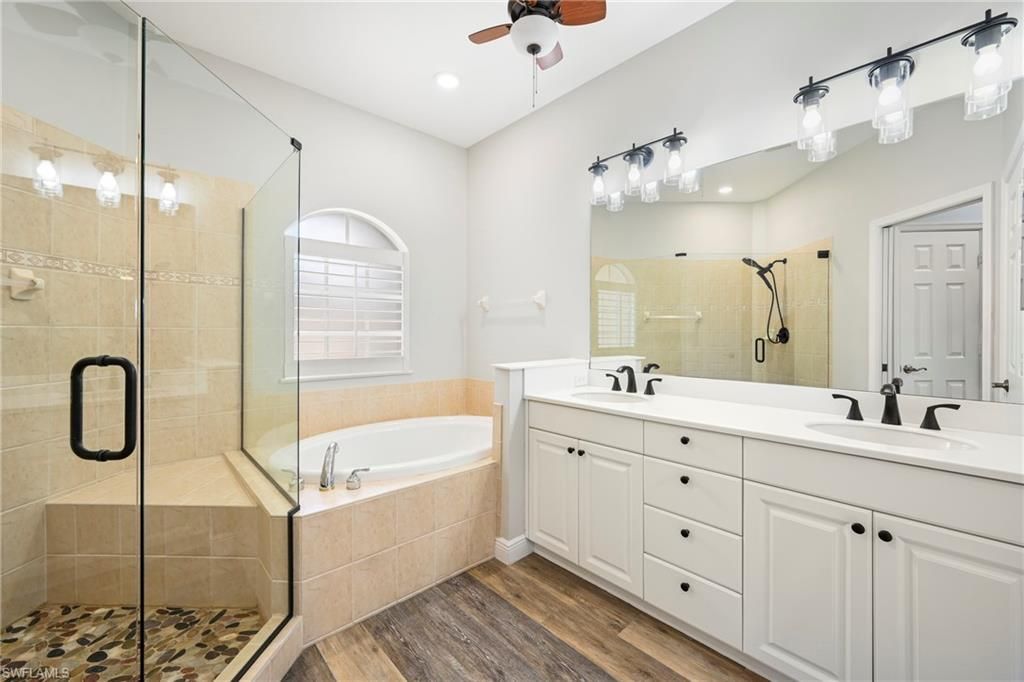 13921 Avon Park Cir, Unit 204, Fort Myers, FL 33912 Photo