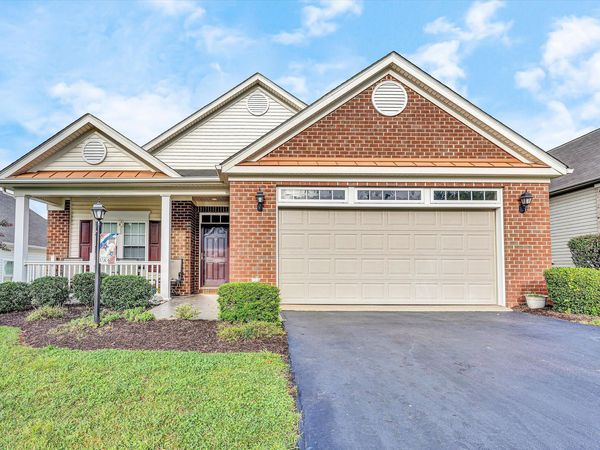 5461 Stayman DR , Roanoke, VA 24012