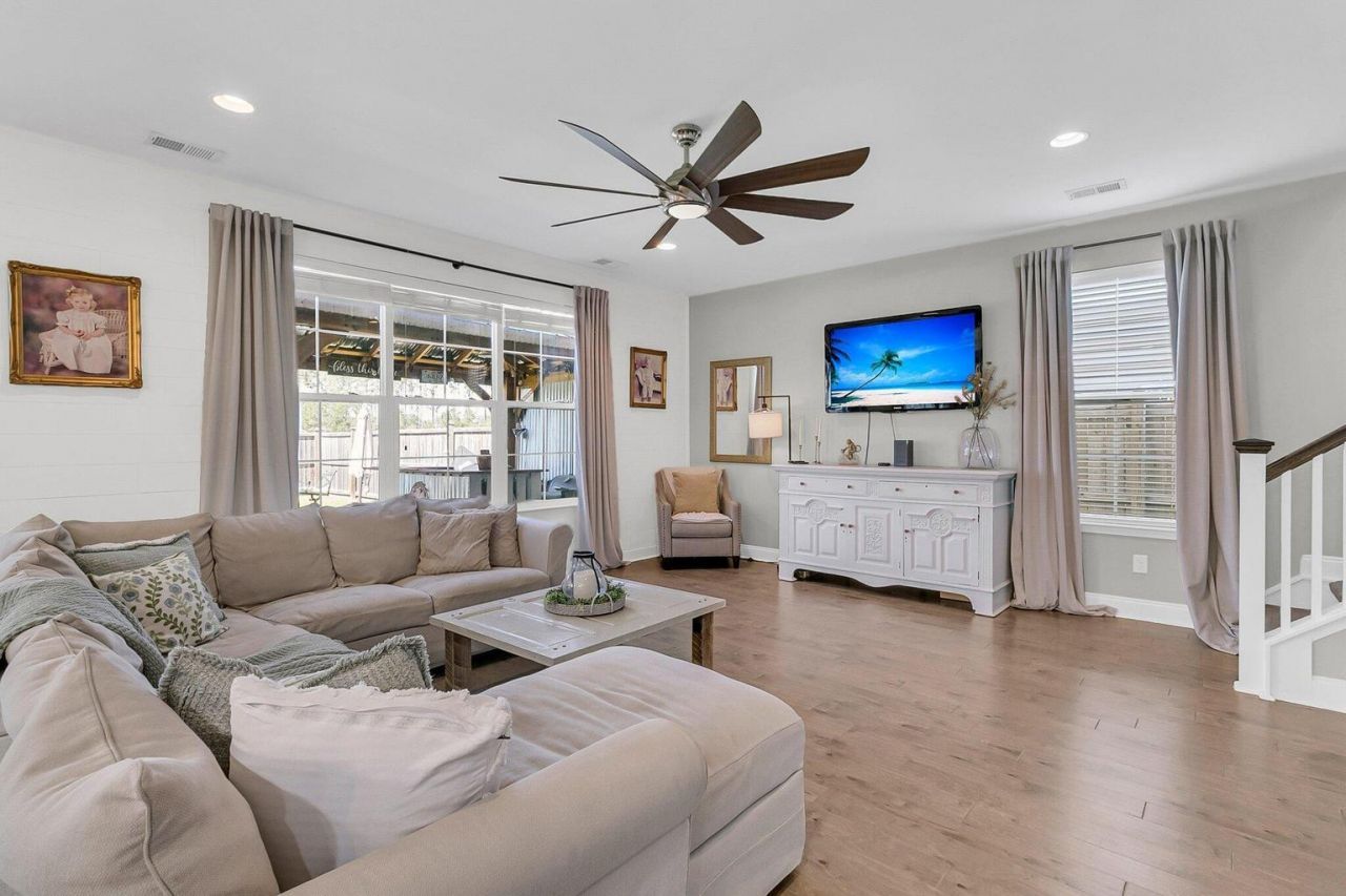 271 Palmetto Walk Drive Photo 6