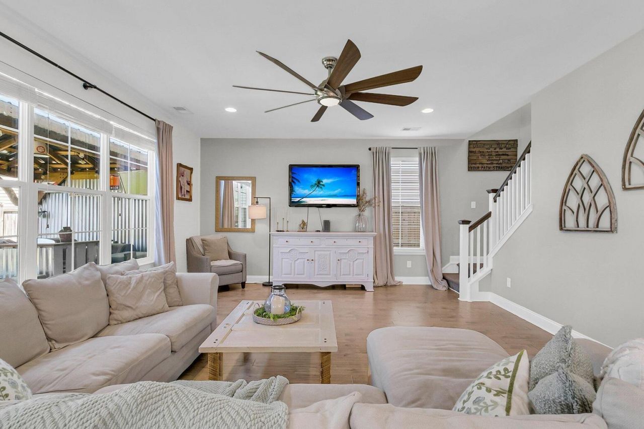 271 Palmetto Walk Drive Photo 7