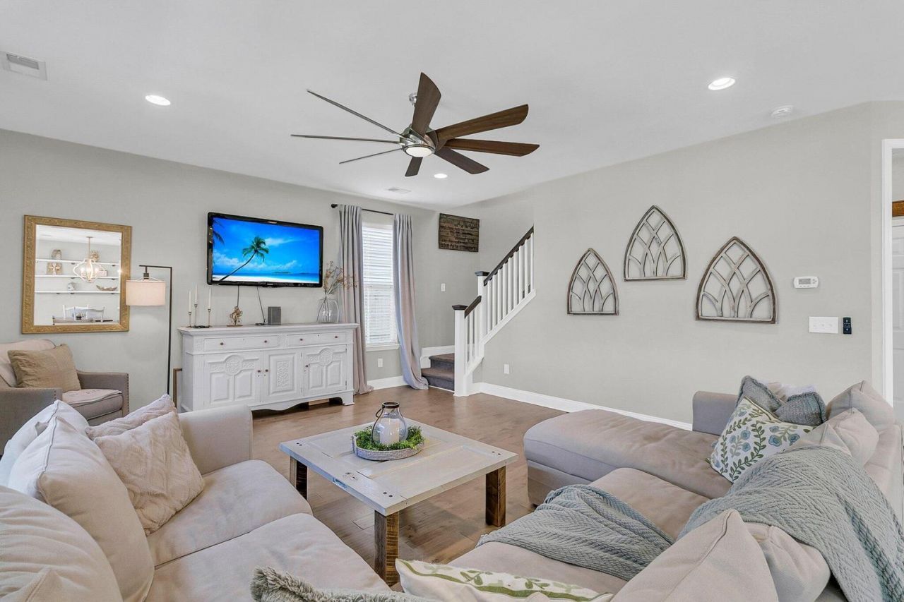 271 Palmetto Walk Drive Photo 8