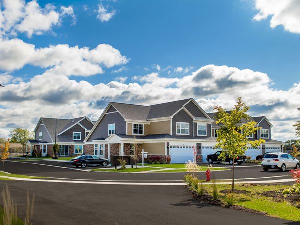 713 Verandah Drive , Hanover Park, IL 60133