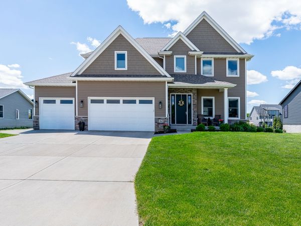 262 Ann Avenue , Bettendorf, IA 52722