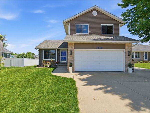 7418 Mallard Court NE, Cedar Rapids, IA 52402