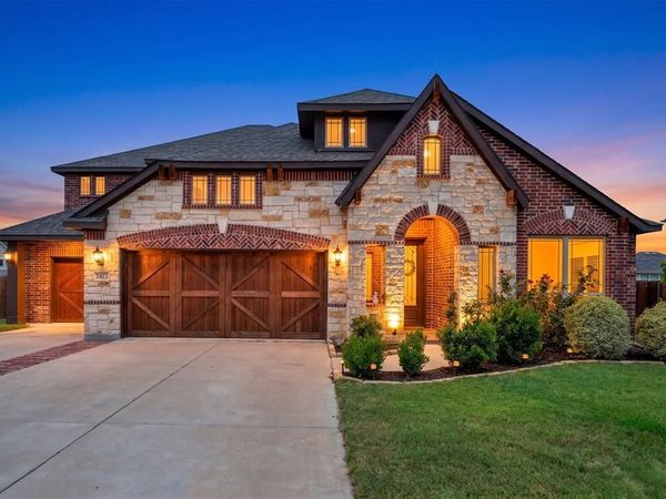 2413 Turning Leaf Lane, Midlothian, TX 76065