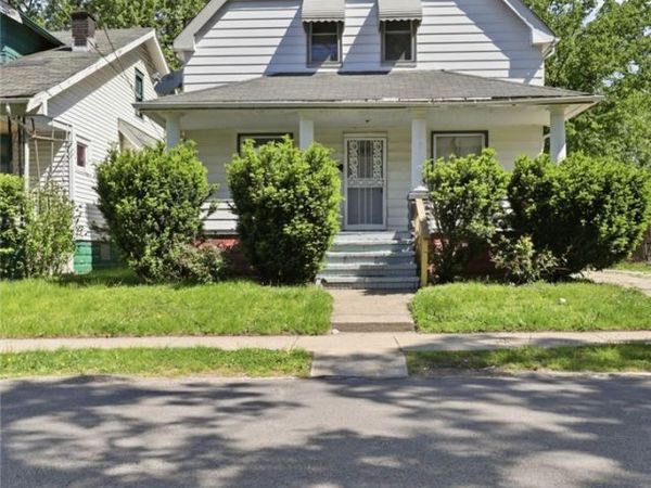 13913 Chapelside Avenue , Cleveland, OH 44120