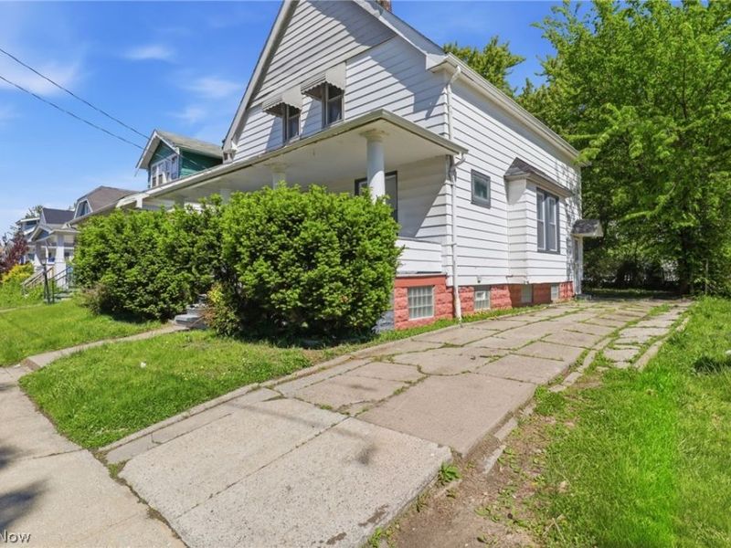13913 Chapelside Avenue, Cleveland, OH 44120 Photo 2