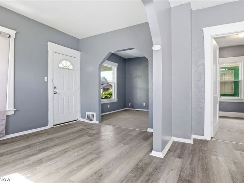13913 Chapelside Avenue, Cleveland, OH 44120 Photo 3