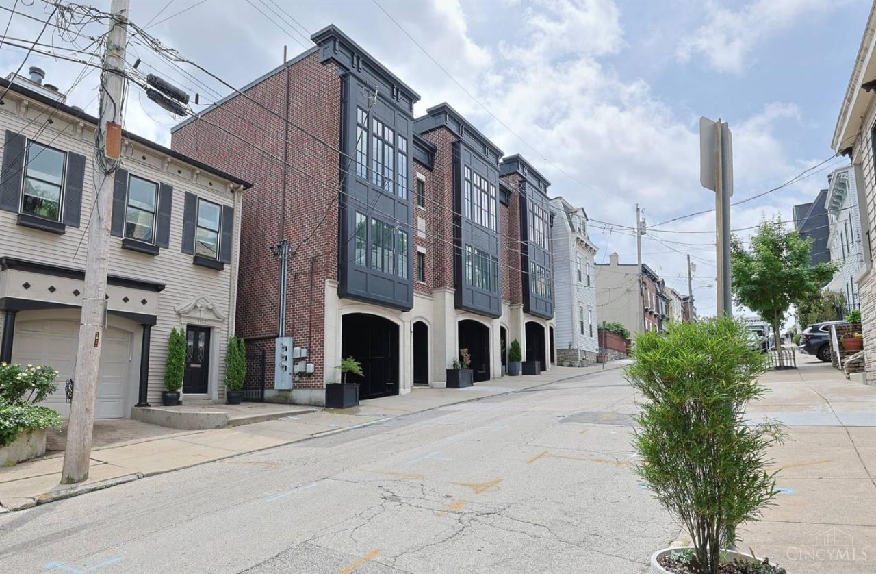 1130 Carney Street, Cincinnati, OH 45202 Main Photo