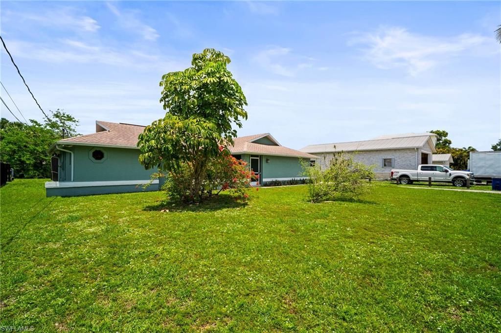 2001 Bahama Ave, Fort Myers, FL 33905 Photo