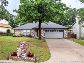 6902 Silver Oak Drive Tulsa, OK 74107