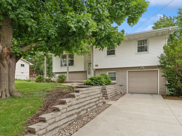 6316 Franklin Avenue, Windsor Heights, IA 50324