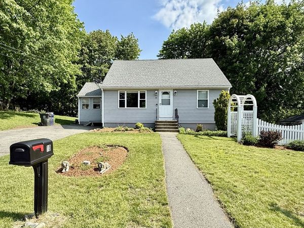 10 Vandette Ave, Dracut, MA 01826