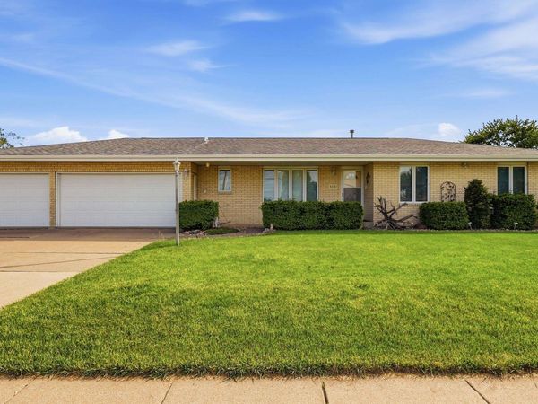 3501 Asbury Road, Dubuque, IA 52002