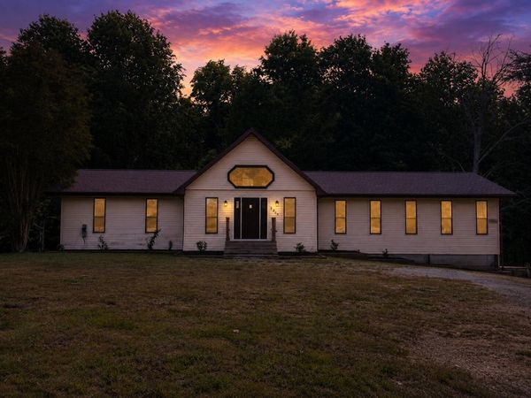 7861 New Highway 68 , Tellico Plains, TN 37385