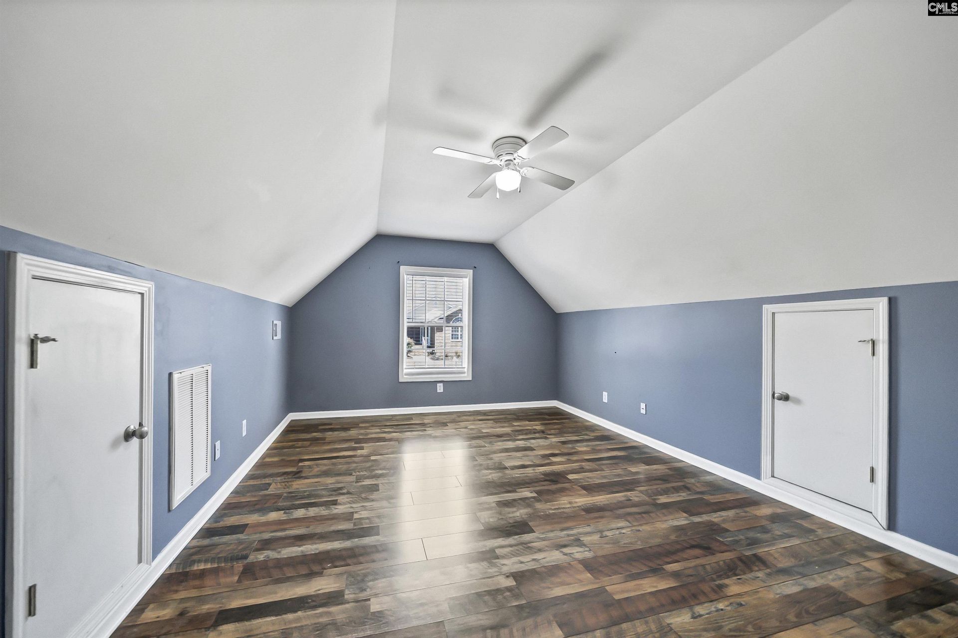 215 Ashburton Lane Photo 29