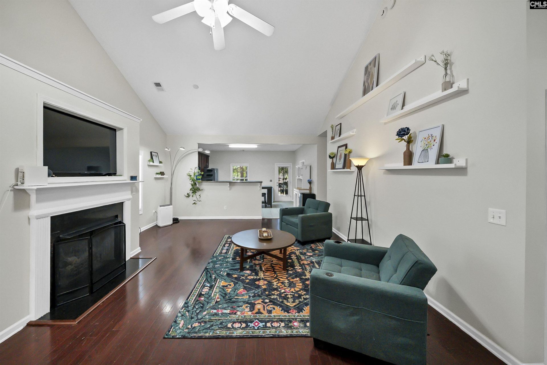 215 Ashburton Lane Photo 6